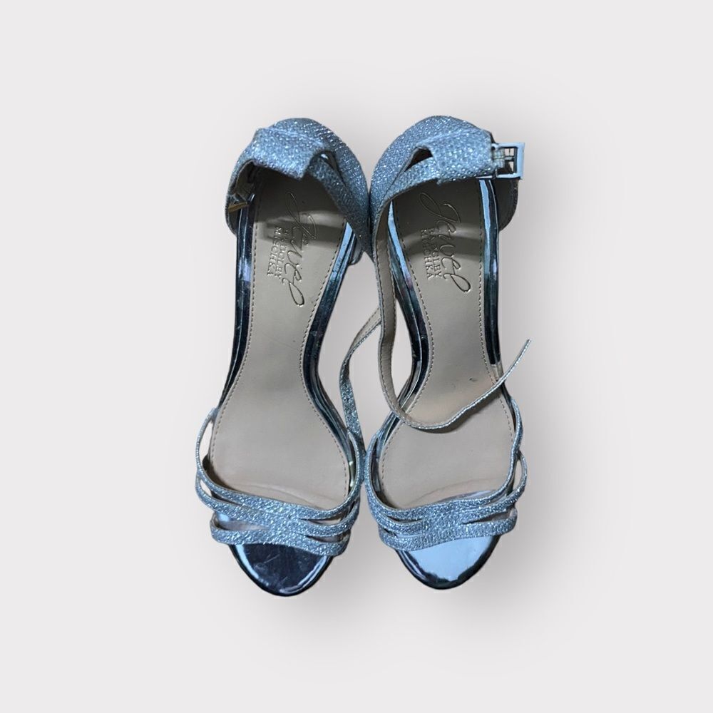 Jewel Badgley Mischka Silver Heels Shoe Size 6
